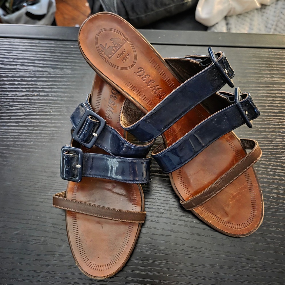 DELMAN Navy Brown Patent Leather Strappy Buckle Wedge Sandals Women's Size 9M